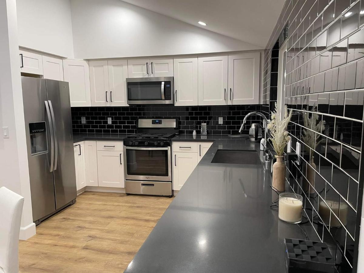 Hébergement de vacances Gated Private House With Own Parking Sherman Oaks *