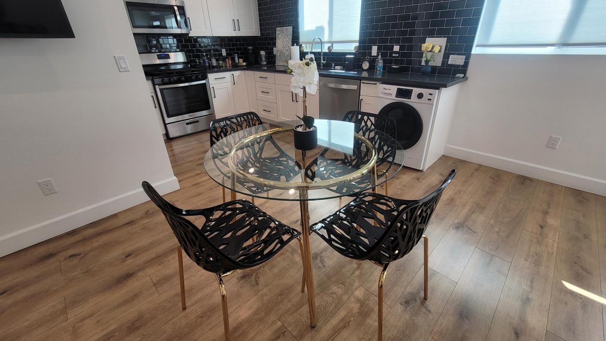 Gated Private House With Own Parking Sherman Oaks Hébergement de vacances *